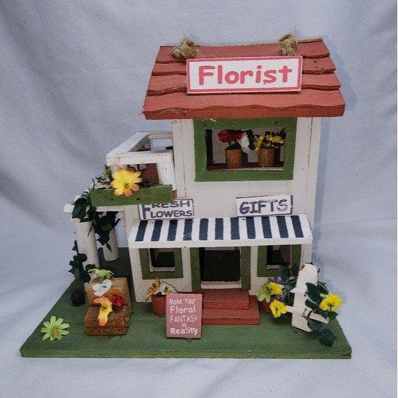 Other - Florist Themed Wooden Birdhouse, 8.75"X7.5"X6.75"
